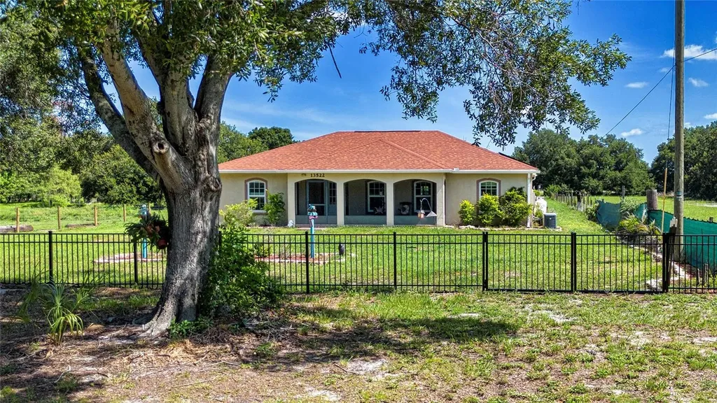 13522 County Road 672 Highway Riverview FL 33579