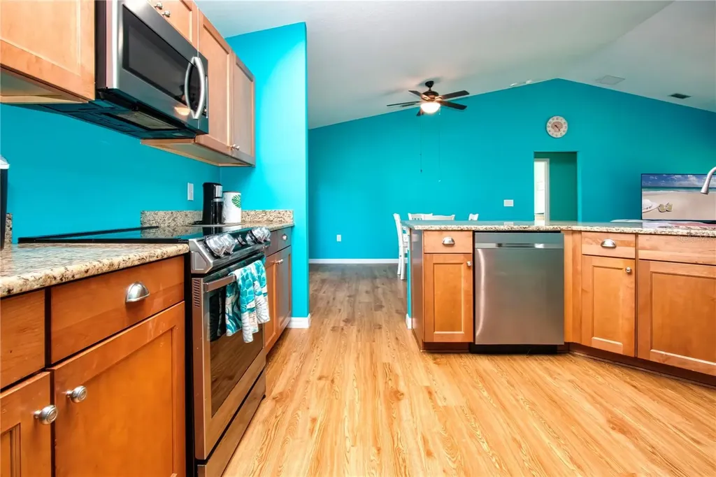 13522 County Road 672 Highway Riverview FL 33579