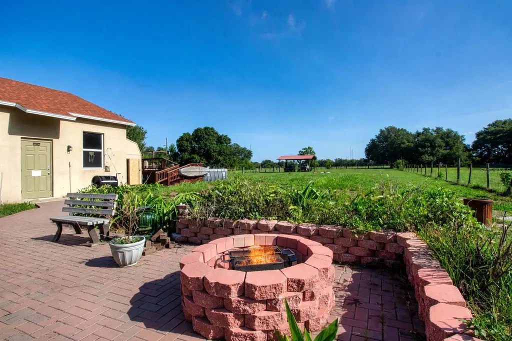 13522 County Road 672 Highway Riverview FL 33579