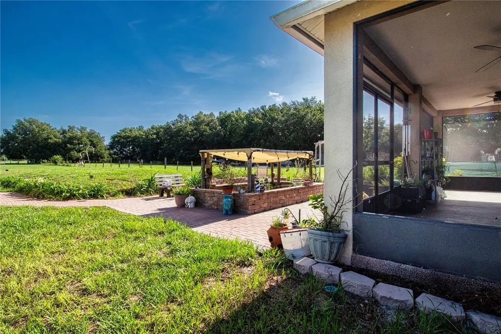 13522 County Road 672 Highway Riverview FL 33579