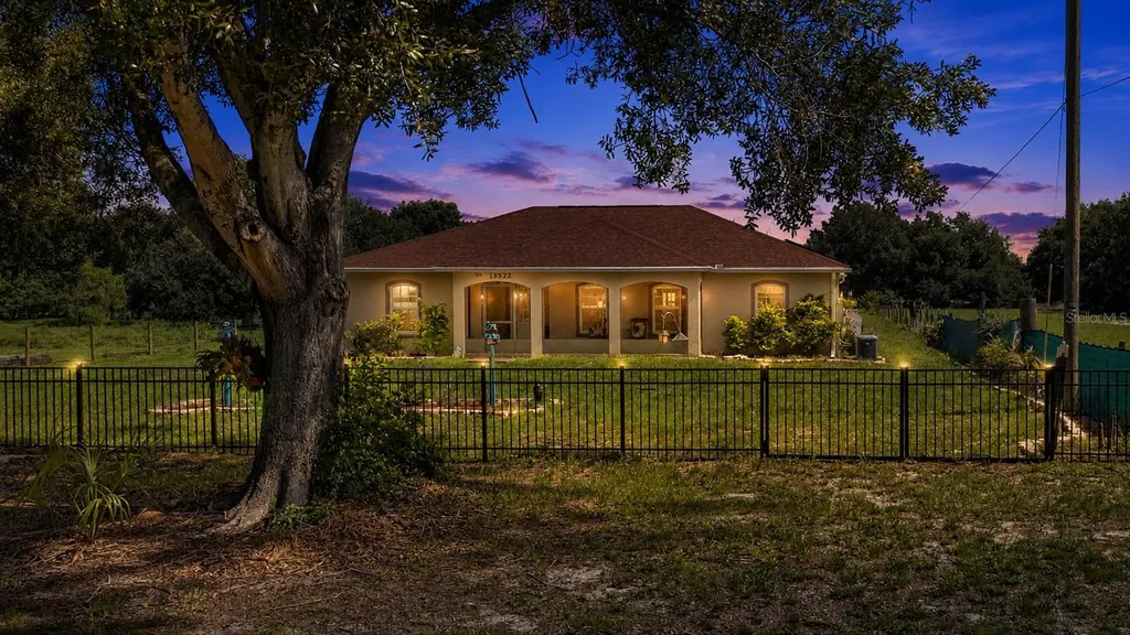 13522 County Road 672 Highway Riverview FL 33579