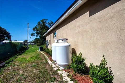 13522 County Road 672 Highway Riverview FL 33579