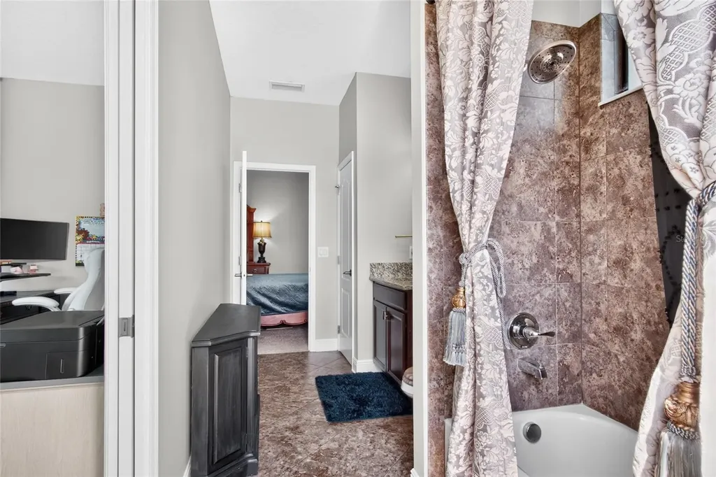 2823 Colewood Lane Dover FL 33527