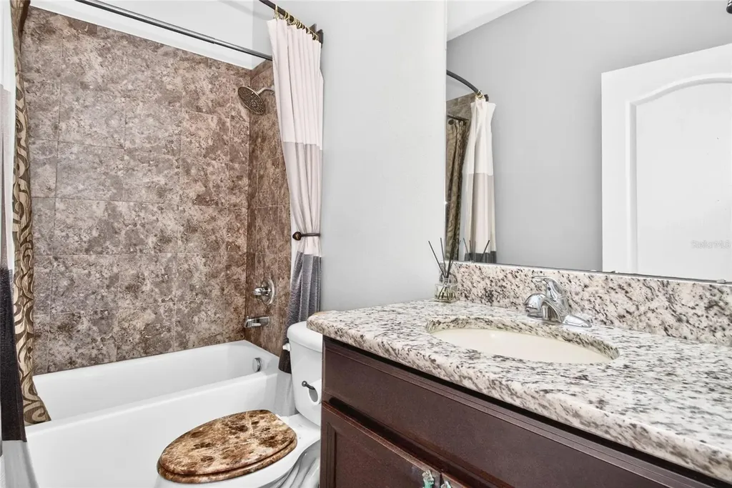 2823 Colewood Lane Dover FL 33527