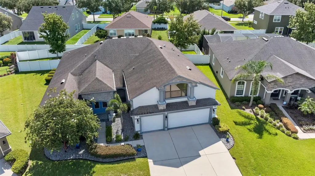 2823 Colewood Lane Dover FL 33527
