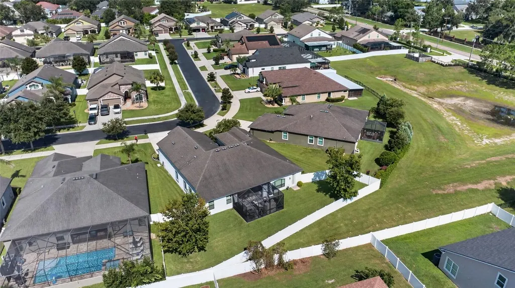 2823 Colewood Lane Dover FL 33527