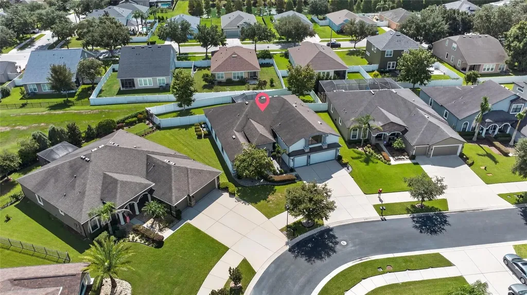 2823 Colewood Lane Dover FL 33527