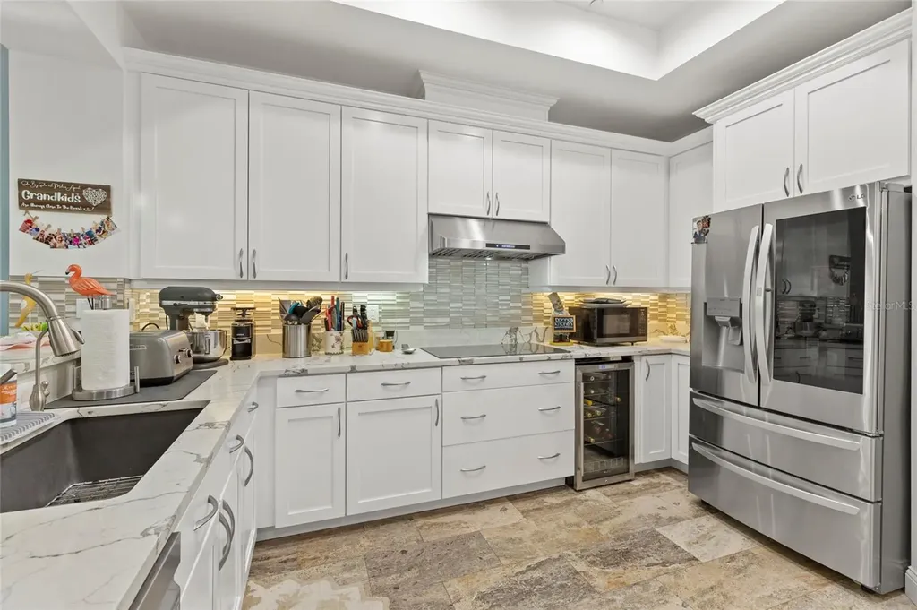 10 Franklin Court S St Petersburg FL 33711