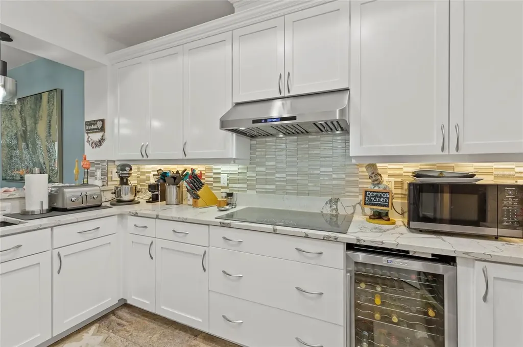 10 Franklin Court S St Petersburg FL 33711