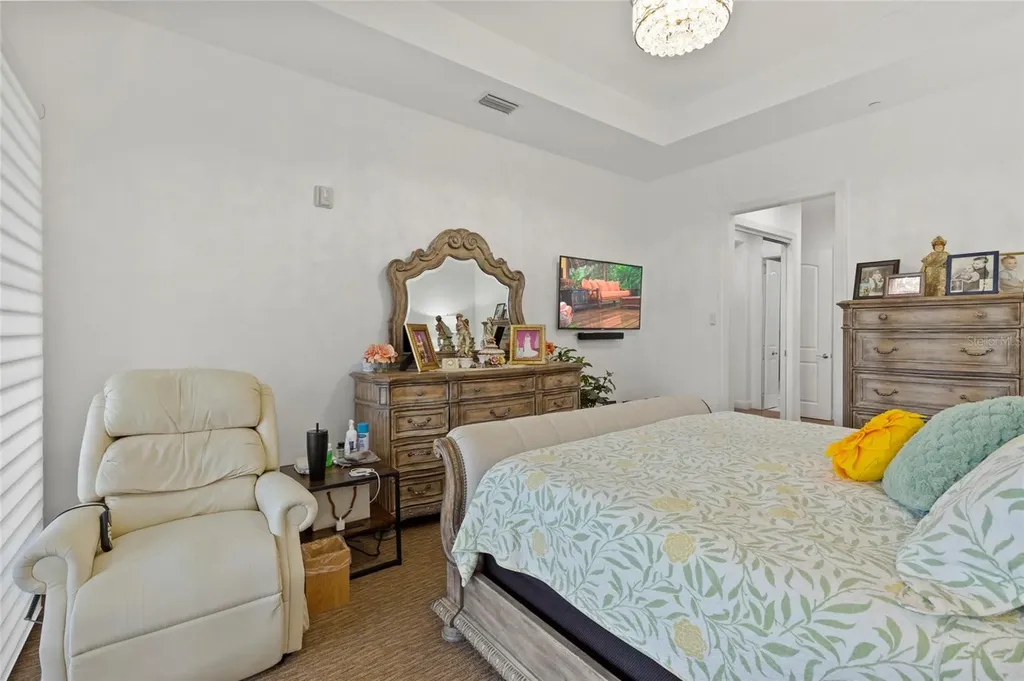 10 Franklin Court S St Petersburg FL 33711