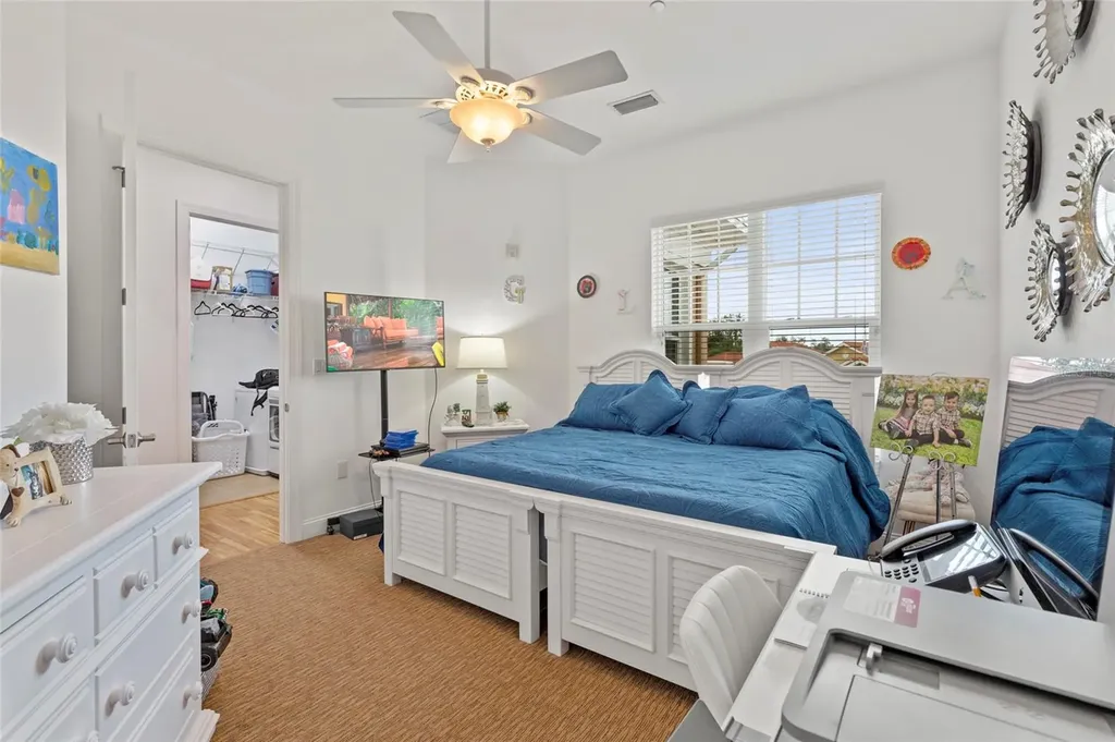 10 Franklin Court S St Petersburg FL 33711
