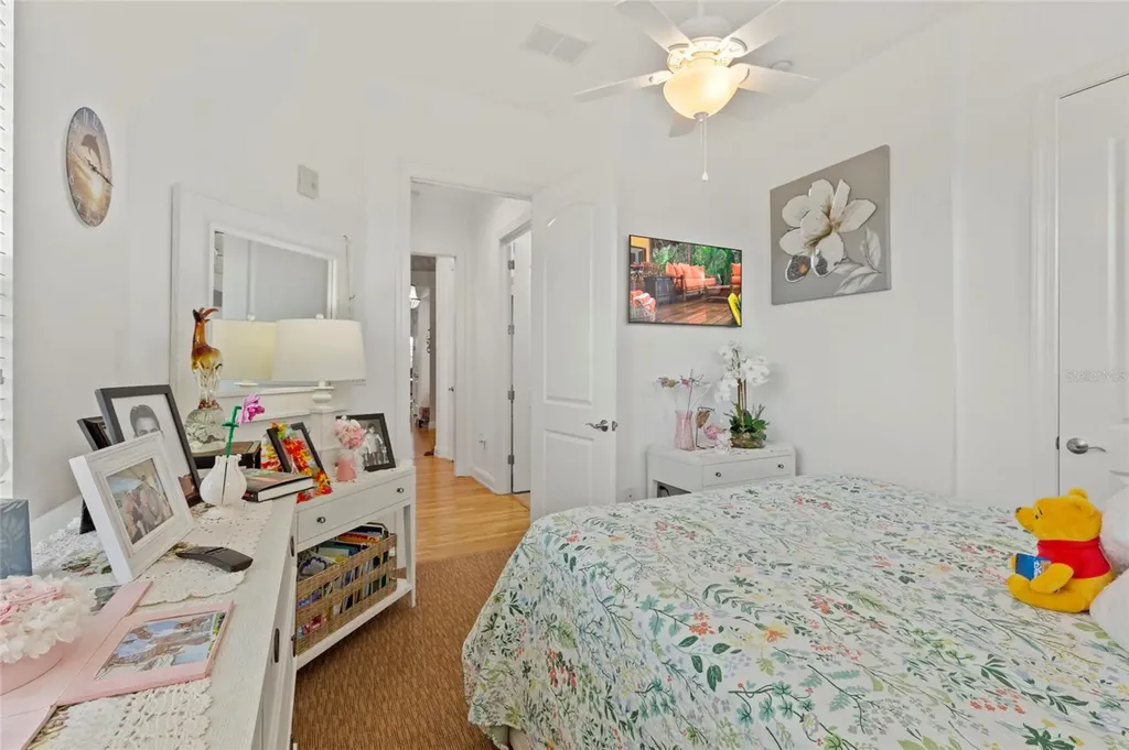 10 Franklin Court S St Petersburg FL 33711