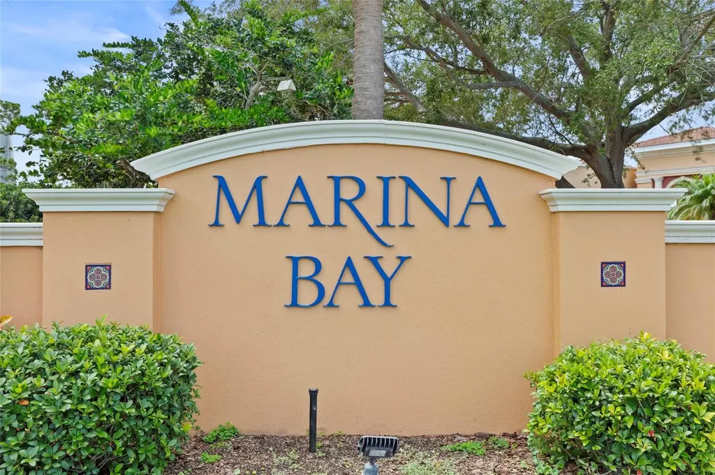 10 Franklin Court S St Petersburg FL 33711