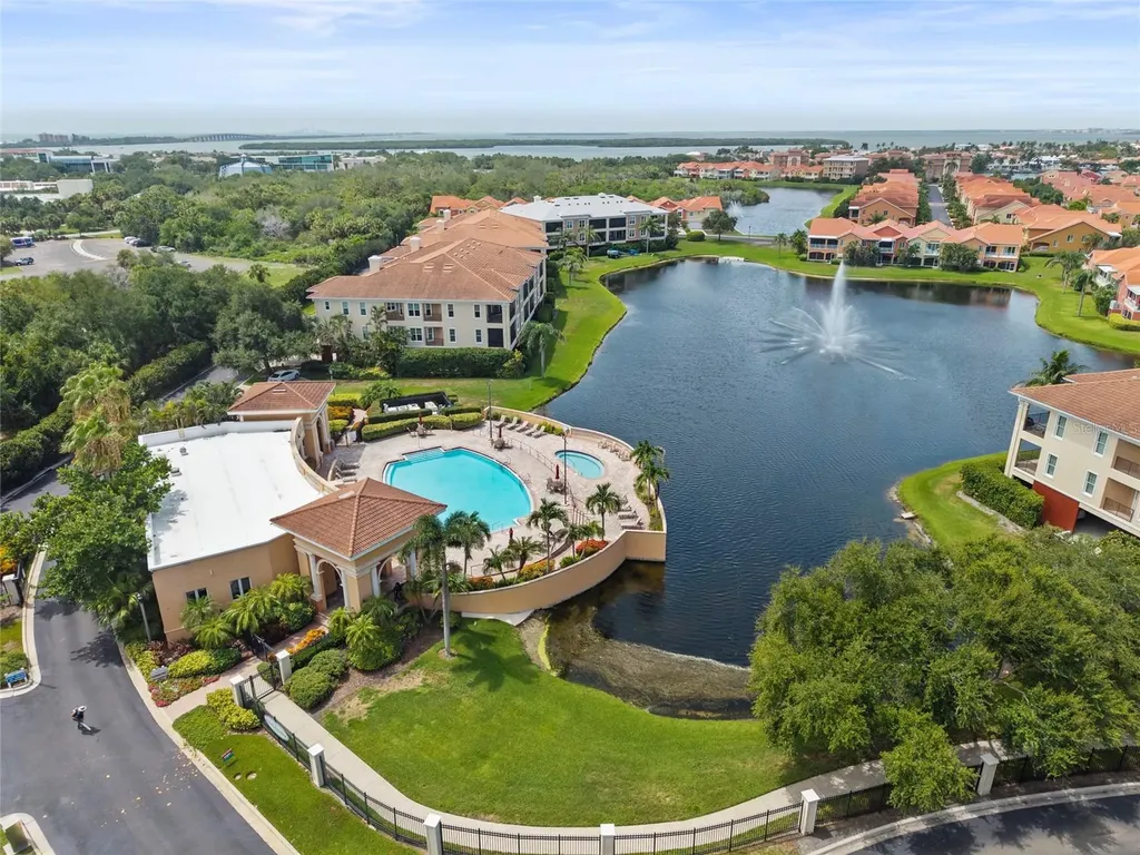 10 Franklin Court S St Petersburg FL 33711