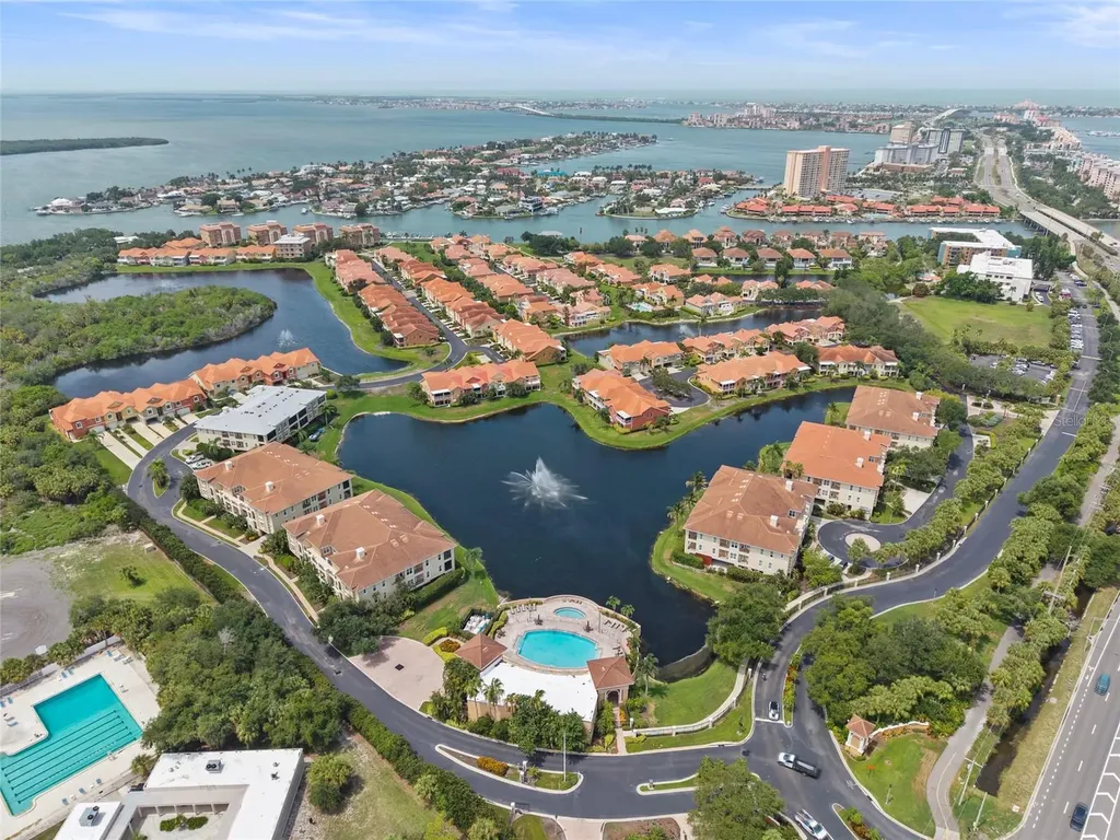 10 Franklin Court S St Petersburg FL 33711