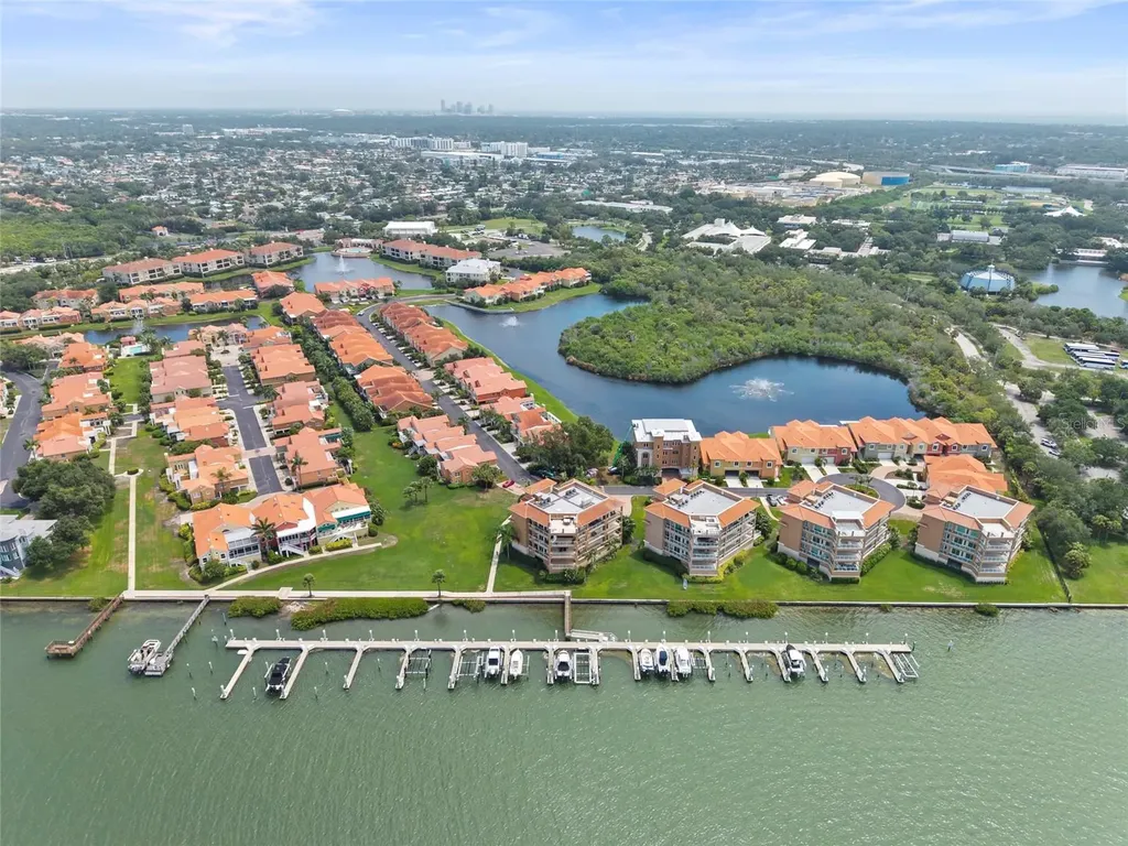 10 Franklin Court S St Petersburg FL 33711