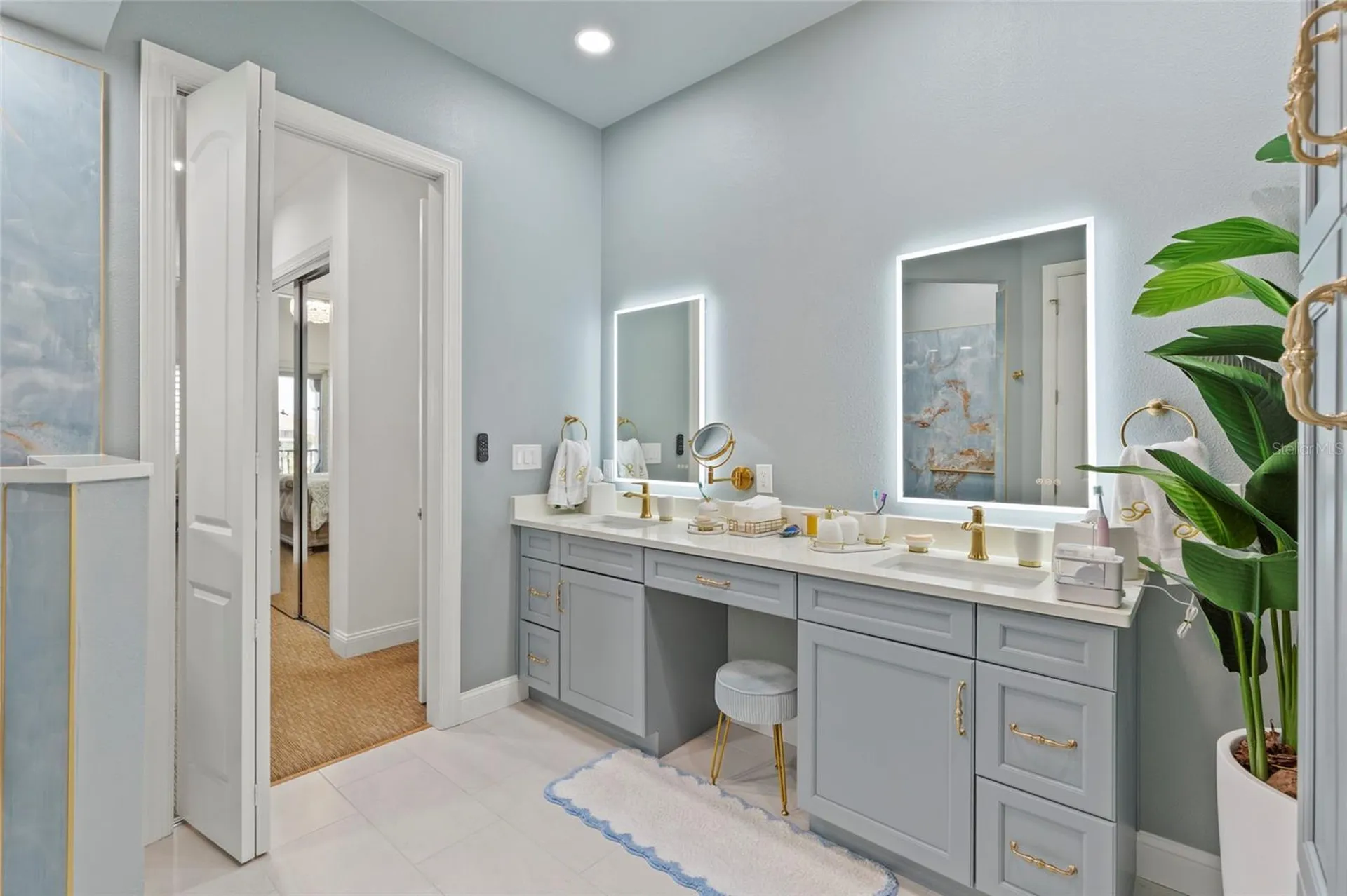 10 Franklin Court S St Petersburg FL 33711
