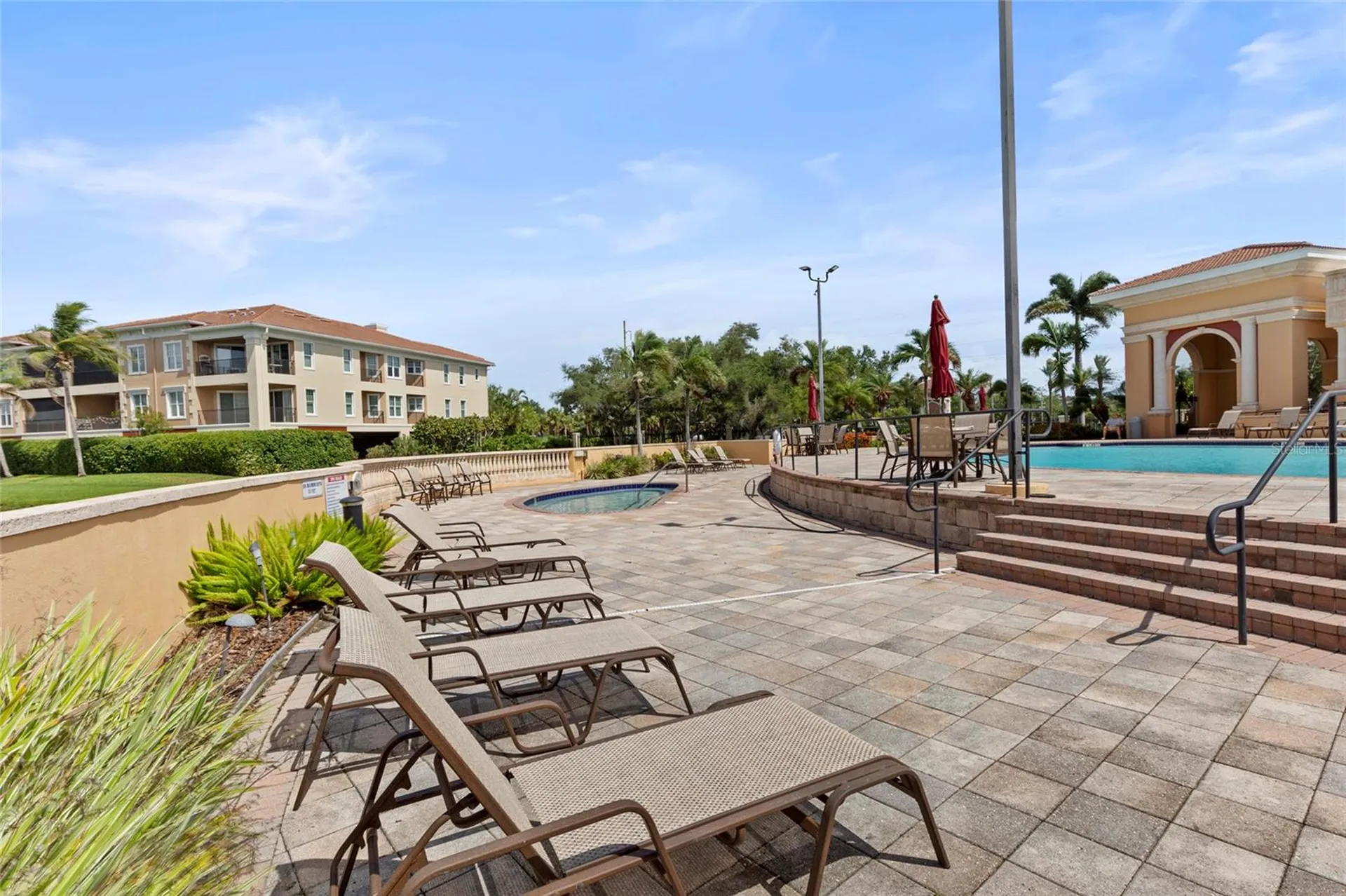 10 Franklin Court S St Petersburg FL 33711