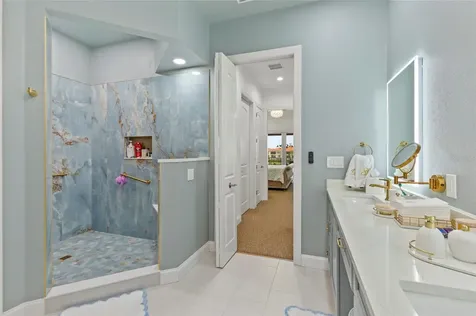 10 Franklin Court S St Petersburg FL 33711