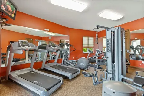 10 Franklin Court S St Petersburg FL 33711