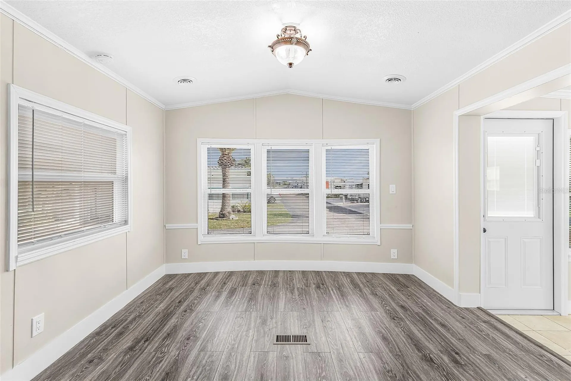1475 Flamingo Drive Englewood FL 34224