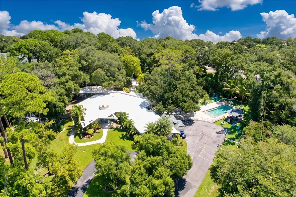 1653 Sunnybrook Lane Clearwater FL 33764