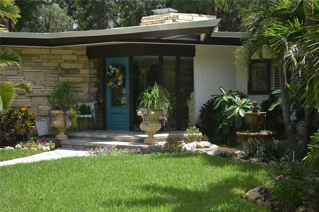 1653 Sunnybrook Lane Clearwater FL 33764