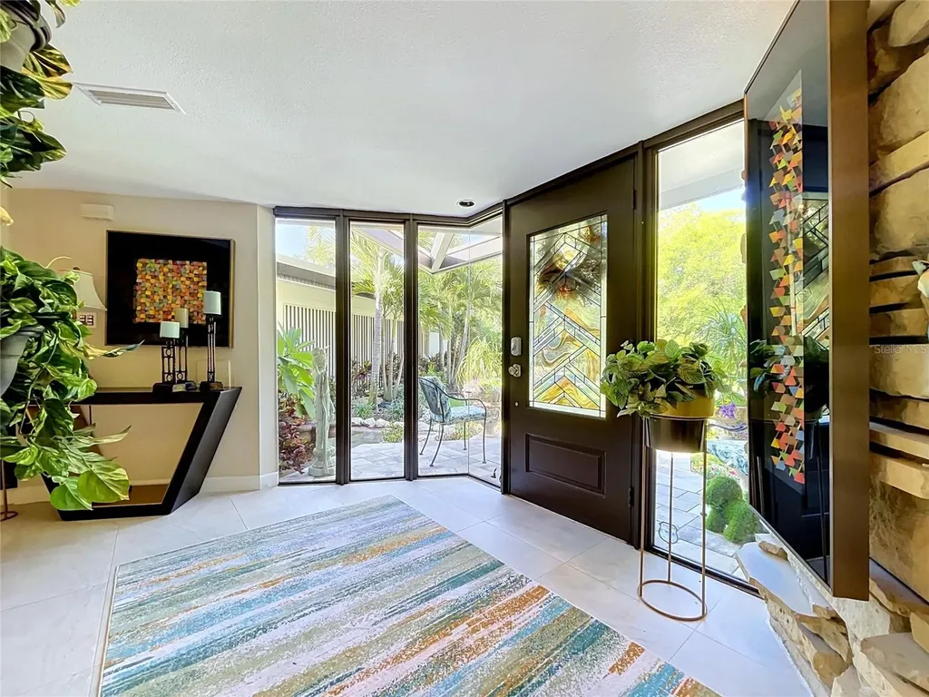 1653 Sunnybrook Lane Clearwater FL 33764