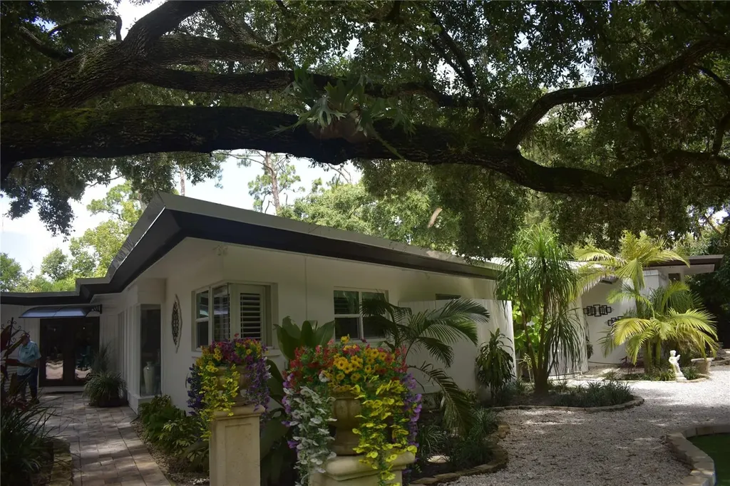 1653 Sunnybrook Lane Clearwater FL 33764