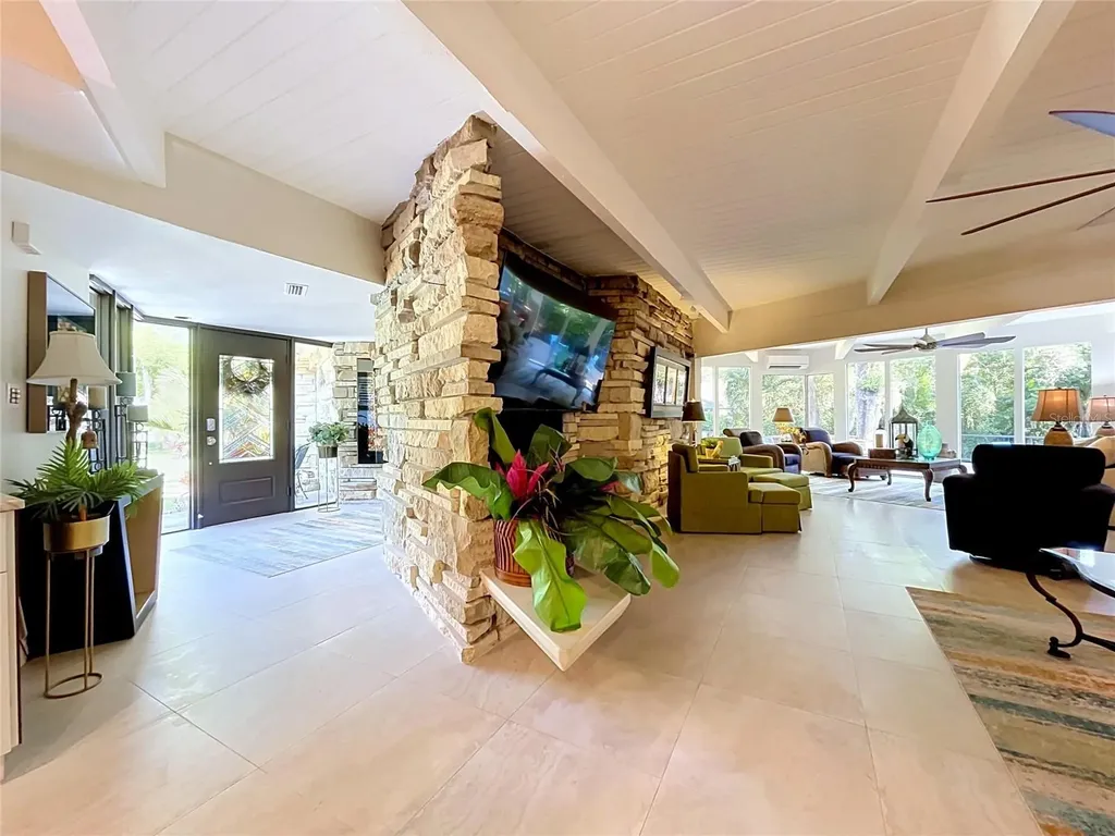 1653 Sunnybrook Lane Clearwater FL 33764