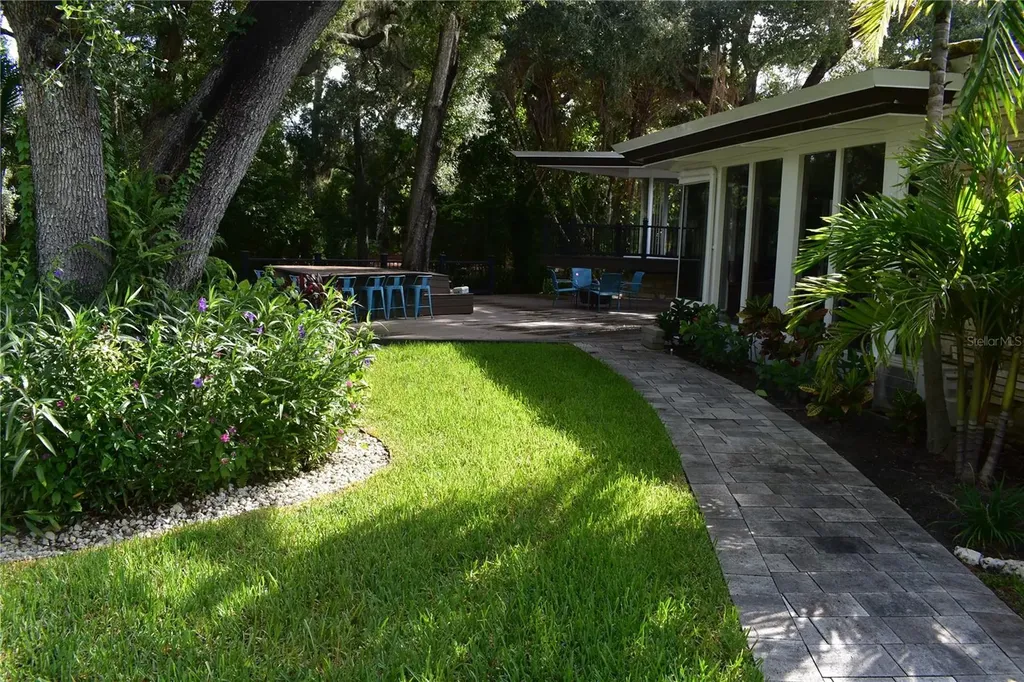 1653 Sunnybrook Lane Clearwater FL 33764