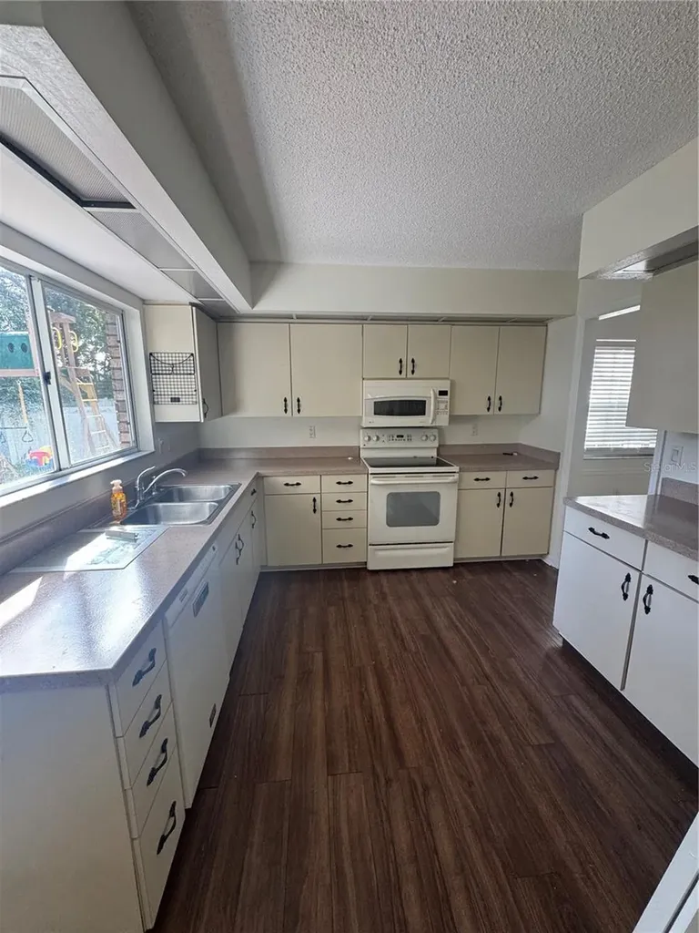 6812 Arbor Oaks Drive Bradenton FL 34209