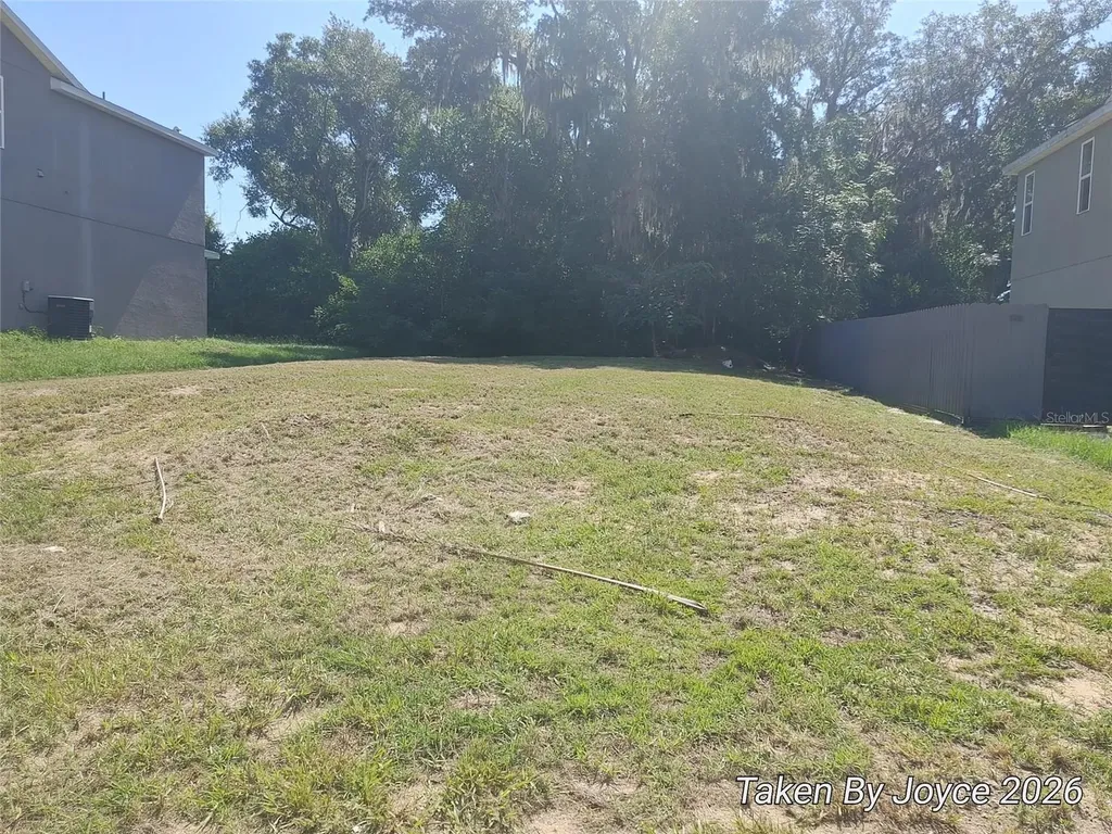 Lot 14 Bellissimo Place Howey In The Hills FL 34737