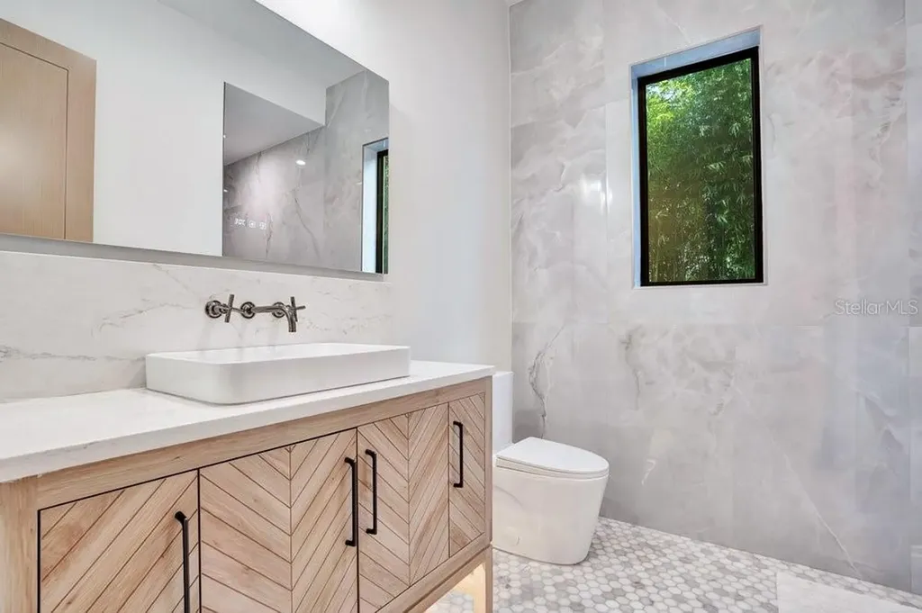 724 W 2nd Avenue Windermere FL 34786