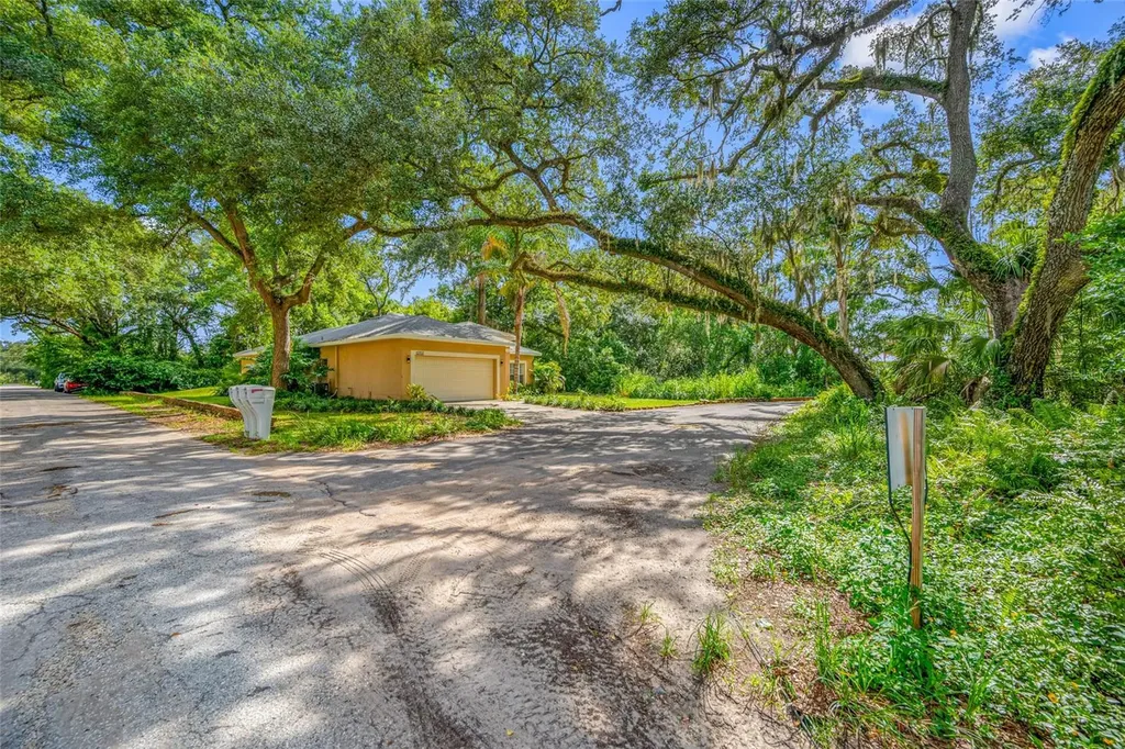 12707 Linda Drive Tampa FL 33612