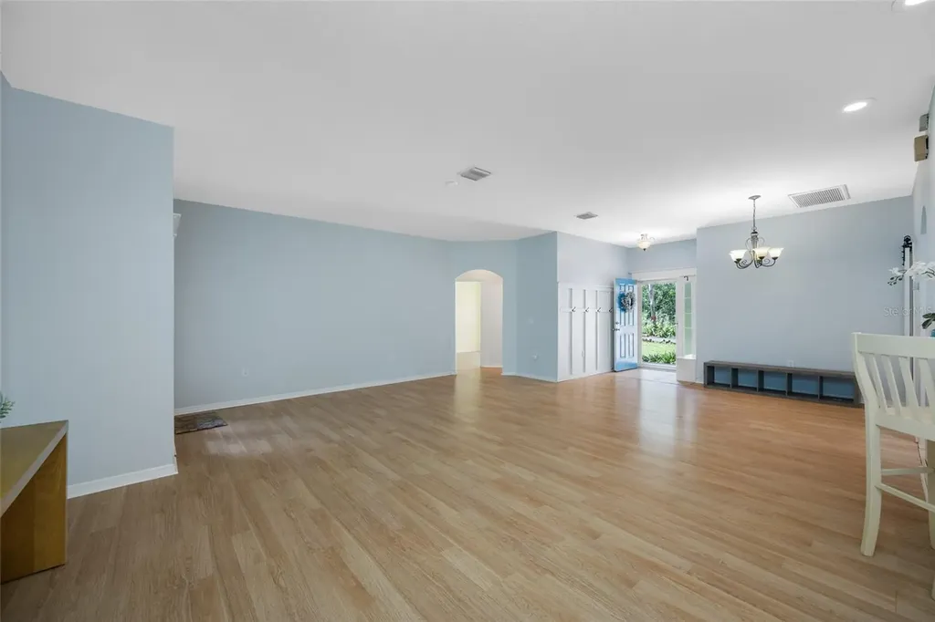 12707 Linda Drive Tampa FL 33612