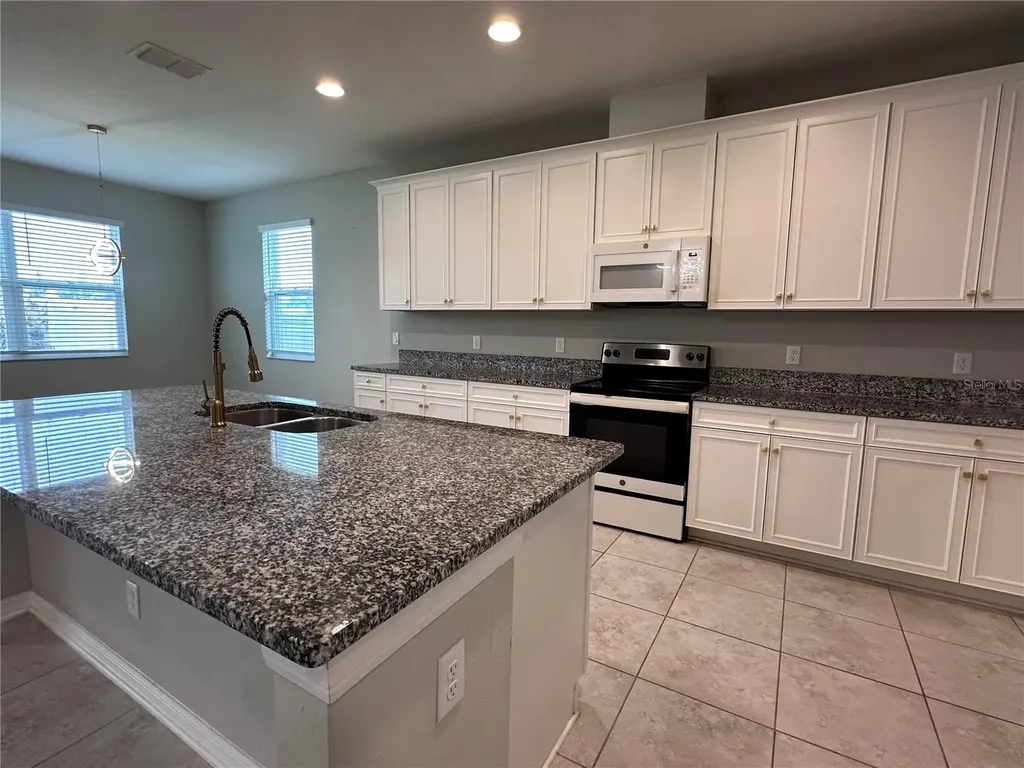 4917 Eagle Rock Drive Wimauma FL 33598