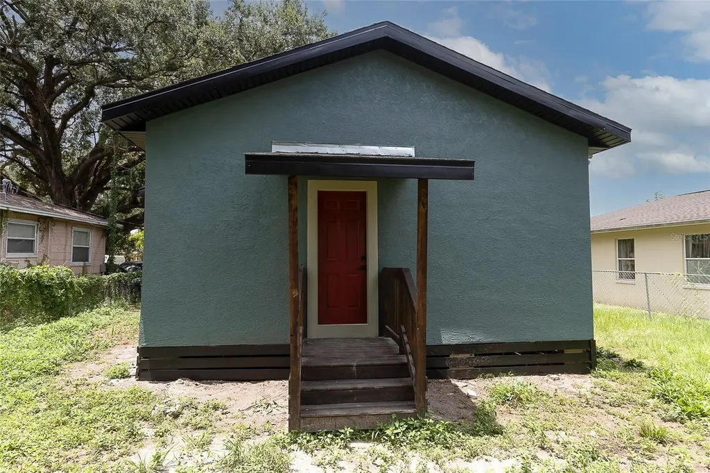 3203 E Emma Street Tampa FL 33610