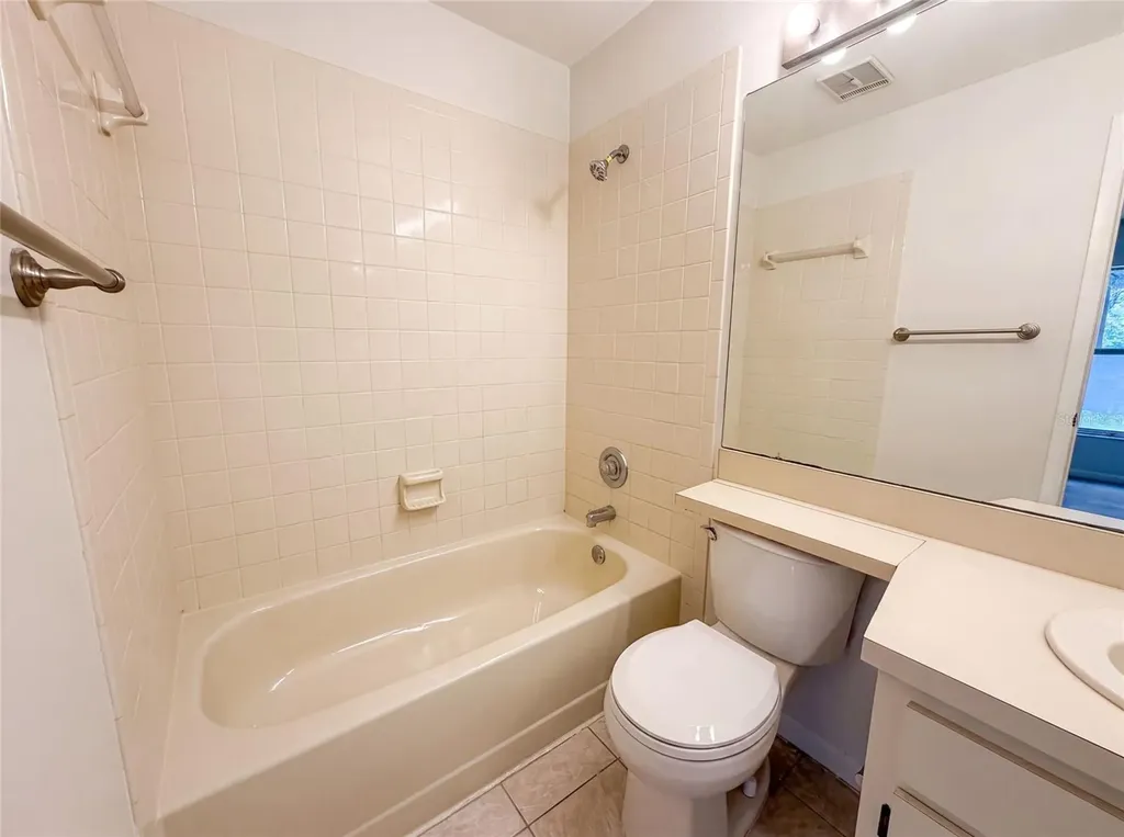 8613 Cottonway Lane Tampa FL 33635