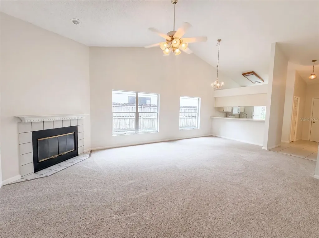 8613 Cottonway Lane Tampa FL 33635