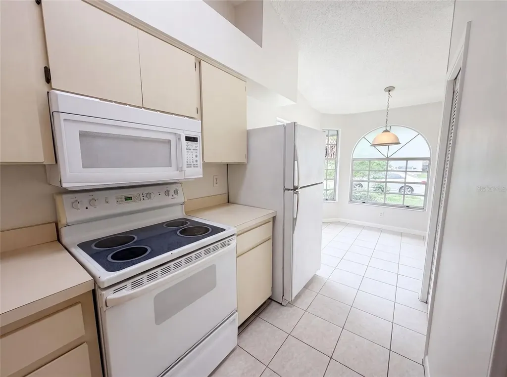 8613 Cottonway Lane Tampa FL 33635