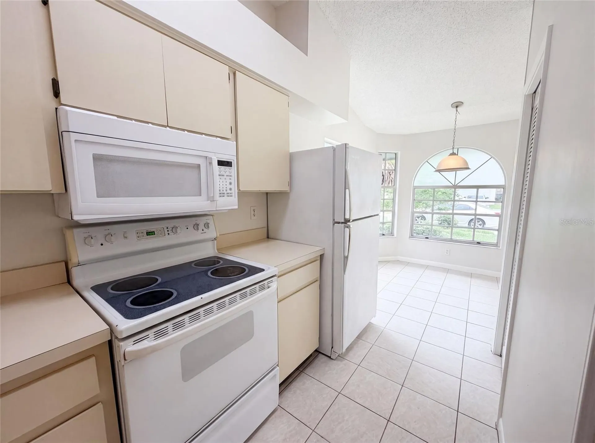 8613 Cottonway Lane Tampa FL 33635
