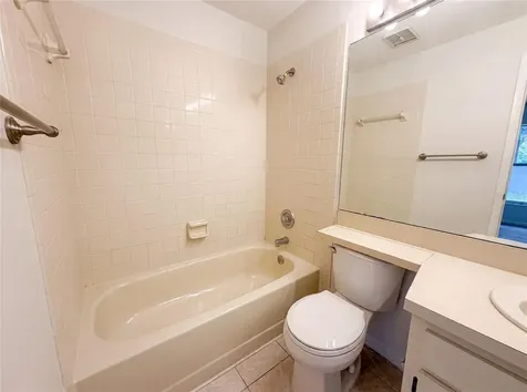 8613 Cottonway Lane Tampa FL 33635