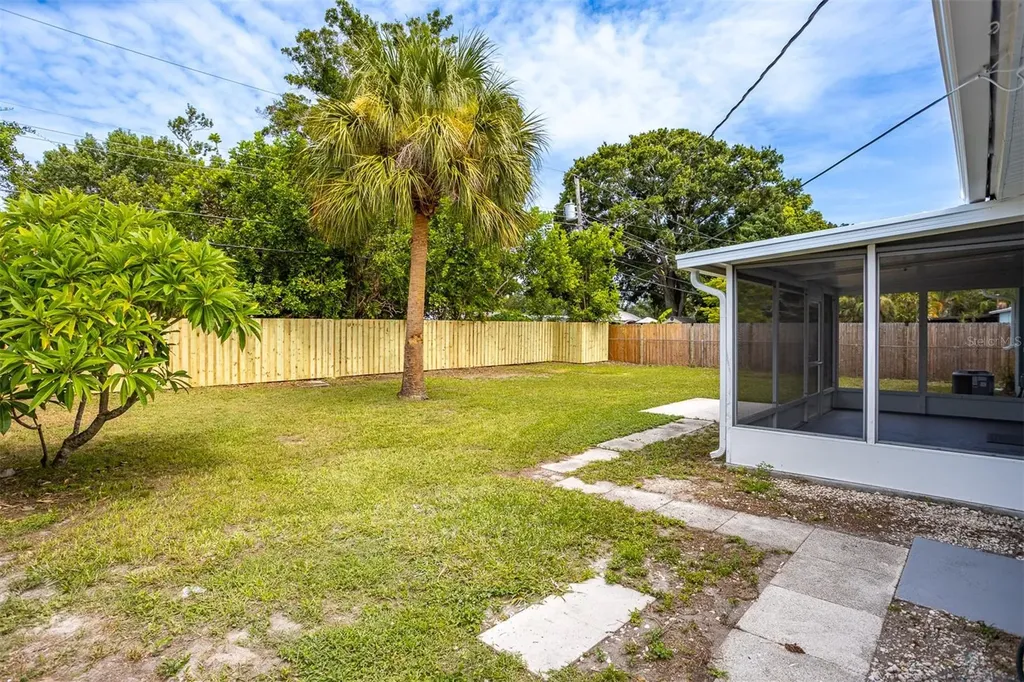 3332 70th Lane N St Petersburg FL 33710