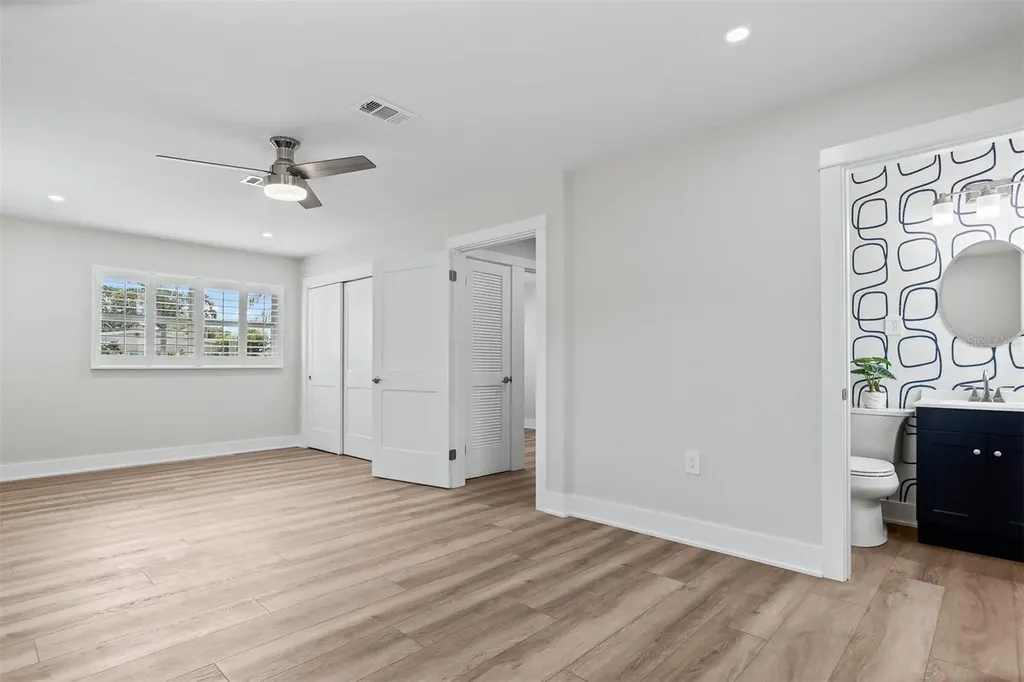 3332 70th Lane N St Petersburg FL 33710