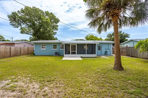 3332 70th Lane N St Petersburg FL 33710