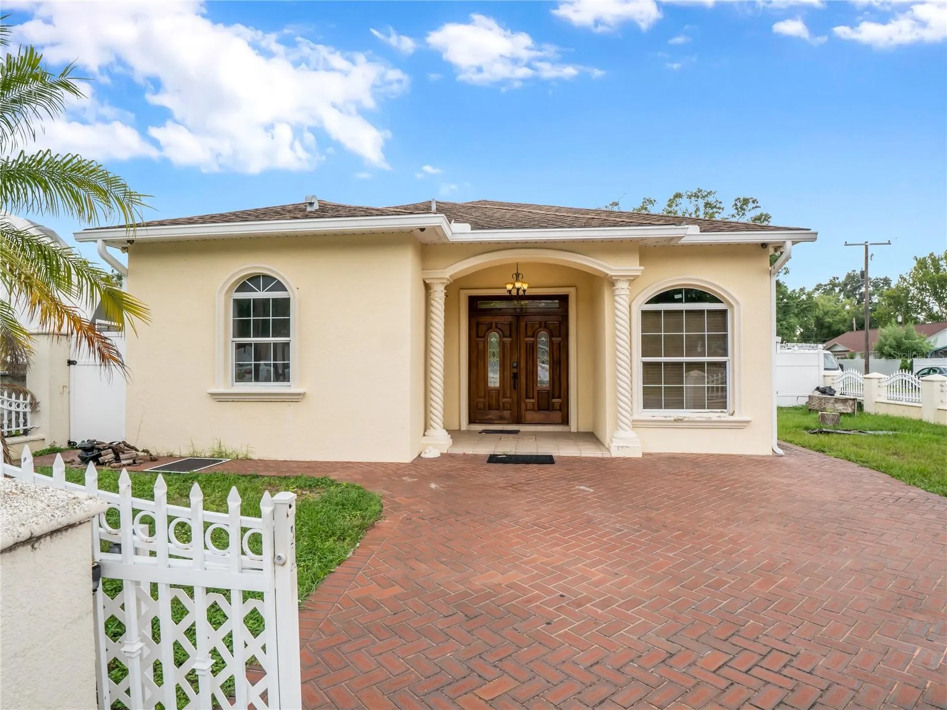 6922 N Hale Avenue Tampa FL 33614