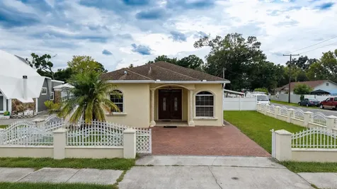 6922 N Hale Avenue Tampa FL 33614
