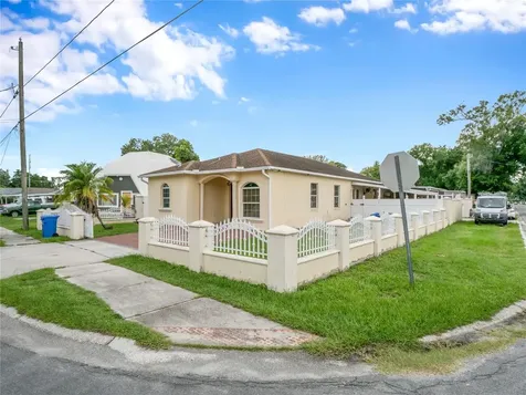 6922 N Hale Avenue Tampa FL 33614