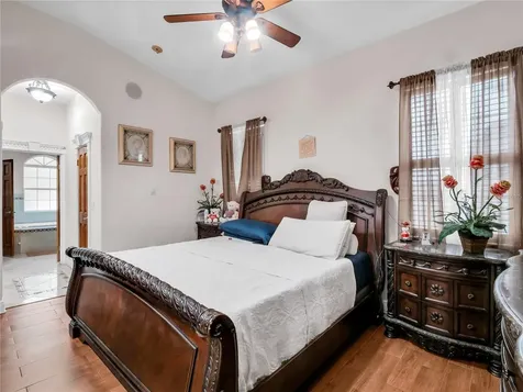 6922 N Hale Avenue Tampa FL 33614